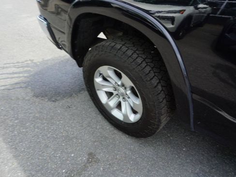 Used 2021 RAM 1500 Laramie AWD/4WD image 5