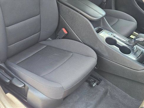 Used 2023 Chevrolet Malibu LT FWD image 22