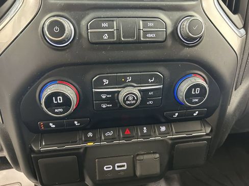 Used 2022 Chevrolet Silverado 1500 LT AWD/4WD image 16