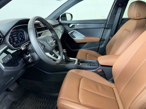 Certified 2025 Audi Q3 2.0T Premium Plus w/ Premium Plus Package image 5