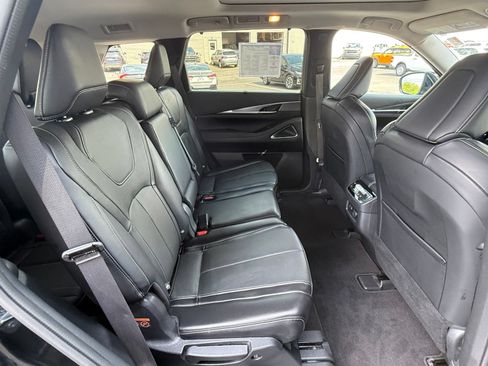 Used 2023 INFINITI QX60 Luxe w/ Performance Audio Package AWD/4WD image 16
