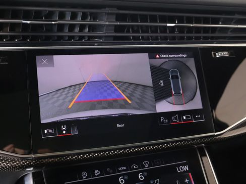Used 2023 Audi SQ7 Prestige AWD/4WD image 6