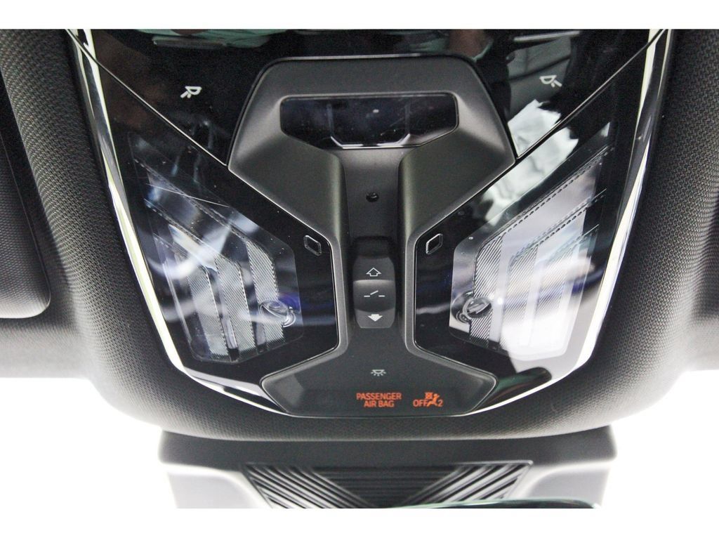 Used 2024 BMW i5 eDrive40i w/ M Sport Package RWD image 28