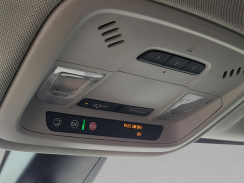 Used 2020 Chevrolet Traverse RS image 12