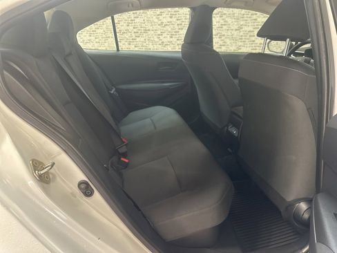 Used 2025 Toyota Corolla LE image 12