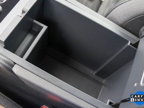 Used 2025 Nissan Pathfinder SV image 23