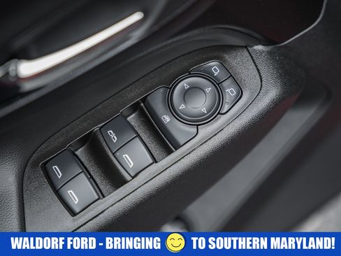 Used 2024 Chevrolet Equinox LT image 38