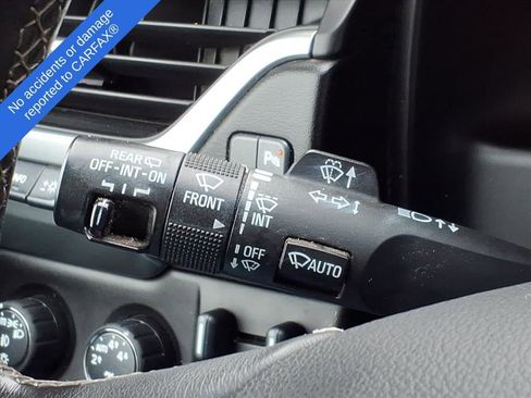 Used 2016 Chevrolet Suburban LTZ image 23