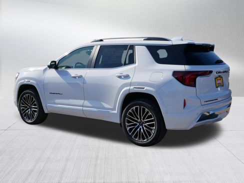 New 2026 GMC Terrain Denali w/ LPO, Black Badging Package image 2