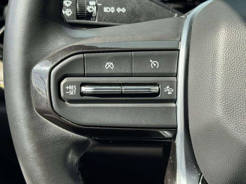 Used 2024 Chevrolet Colorado ZR2 AWD/4WD image 22