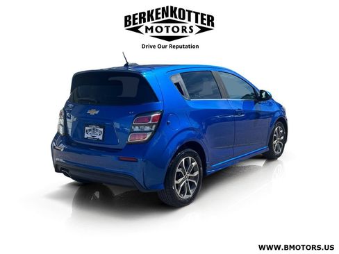 Used 2017 Chevrolet Sonic LT w/ Convenience Package FWD image 3