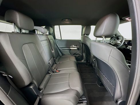 Used 2025 Mercedes-Benz GLB 250 image 28