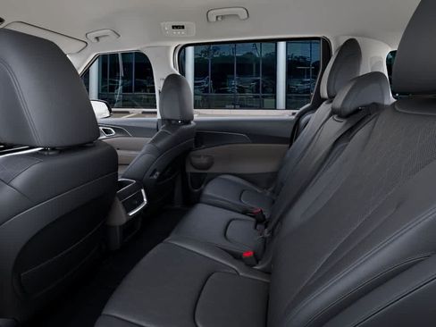 New 2026 Kia Carnival FWD image 18