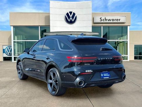 Used 2022 Genesis GV70 2.5T w/ Sport Prestige Package AWD/4WD image 8