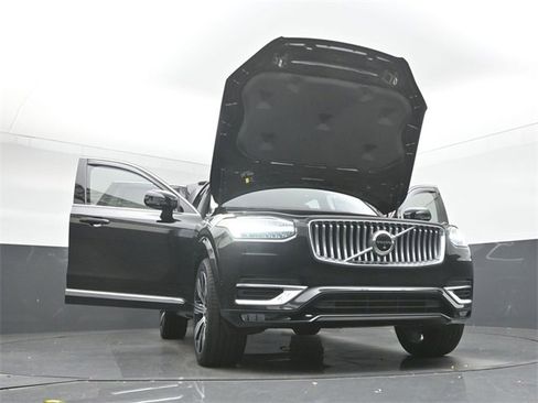 Used 2023 Volvo XC90 B6 Ultimate w/ Protection Package Premier image 56