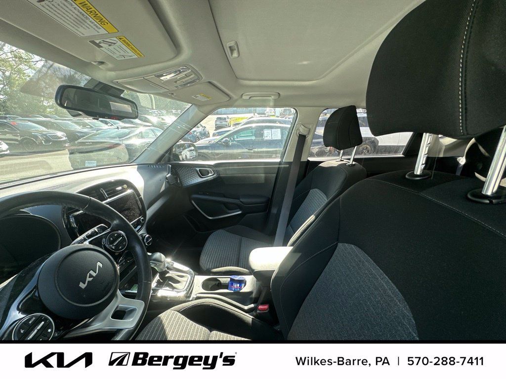 Certified 2023 Kia Soul EX FWD image 11