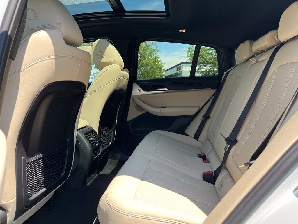 Certified 2025 BMW X4 xDrive30i w/ Premium Package AWD/4WD image 42