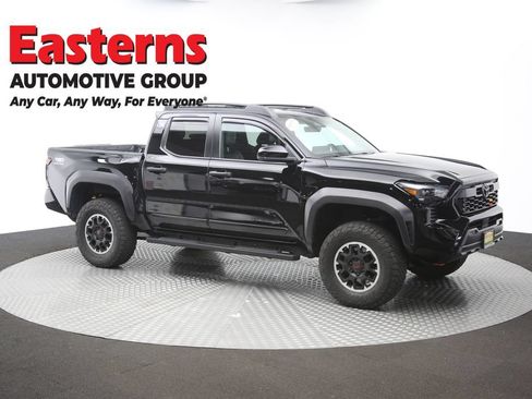Used 2024 Toyota Tacoma TRD Off-Road AWD/4WD image 45