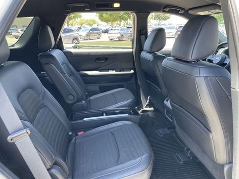 Used 2025 Nissan Pathfinder Rock Creek AWD/4WD image 27