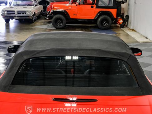 Used 2002 Ford Thunderbird image 40