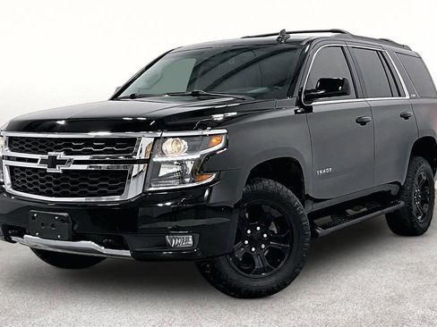Used 2018 Chevrolet Tahoe LT w/ Luxury Package AWD/4WD image 14