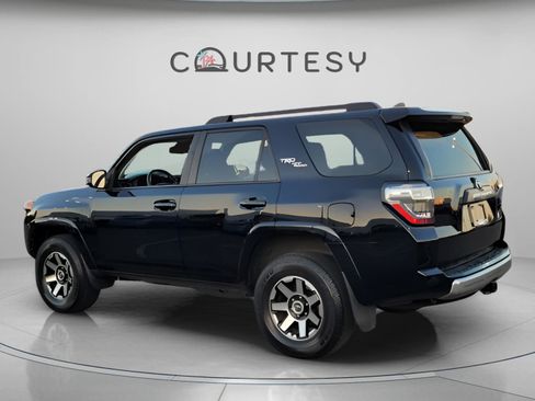 Certified 2023 Toyota 4Runner TRD Off-Road image 3