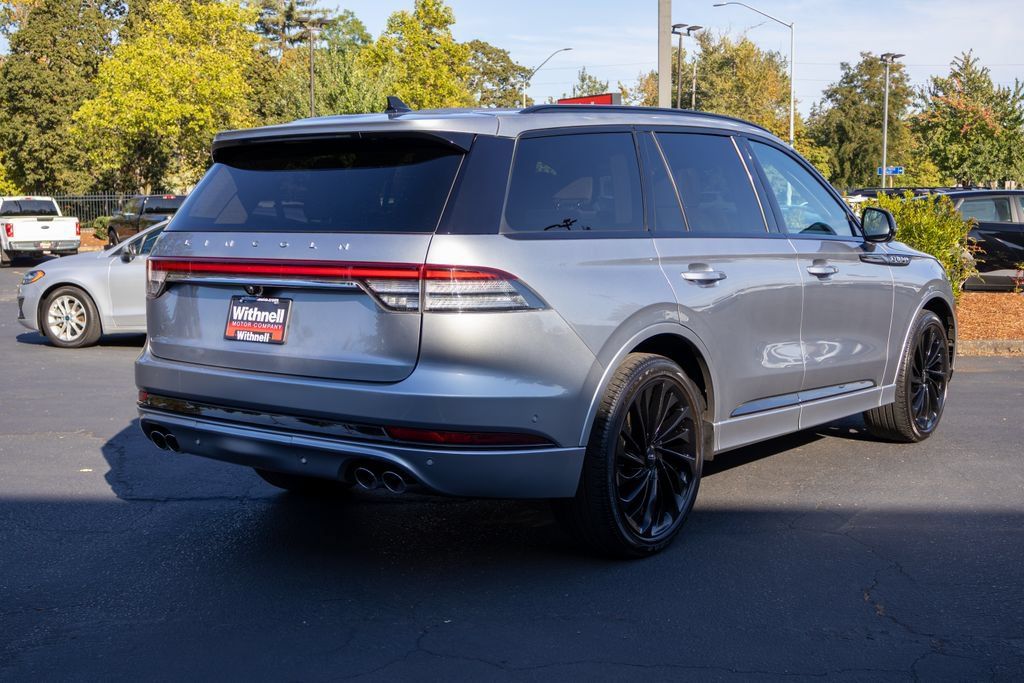 Used 2024 Lincoln Aviator Reserve w/ Equipment Group 201A AWD/4WD image 7