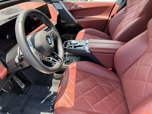 Used 2026 BMW iX xDrive45 AWD/4WD image 5