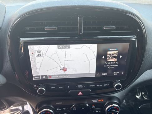 Used 2023 Kia Soul S image 24