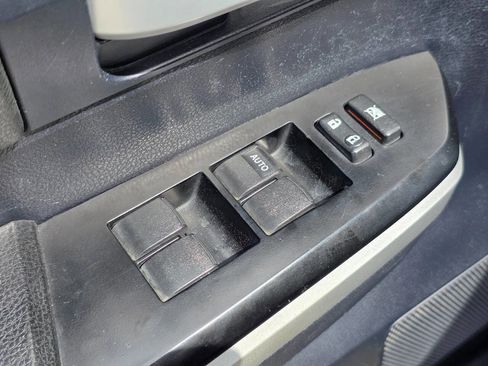 Used 2014 Toyota Tundra SR5 w/ SR5 Upgrade Package image 20