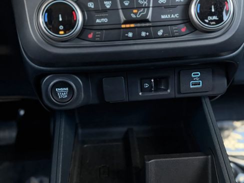 Used 2024 Ford Maverick Lariat w/ Black Appearance Package AWD/4WD image 36