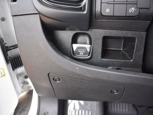 New 2025 RAM ProMaster 2500 w/ Convenience Group image 15