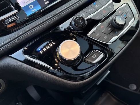 New 2025 Chrysler Pacifica Select image 27