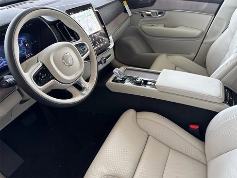 New 2026 Volvo XC90 T8 Ultra image 9