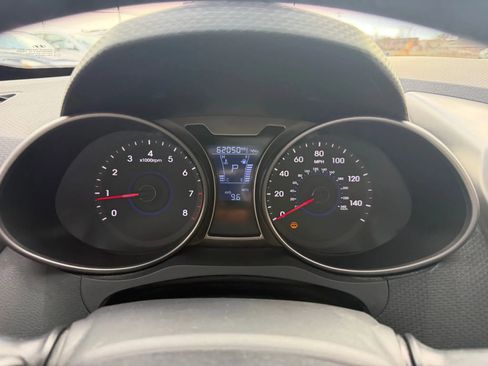 Used 2016 Hyundai Veloster w/ Option Group 03 FWD image 23