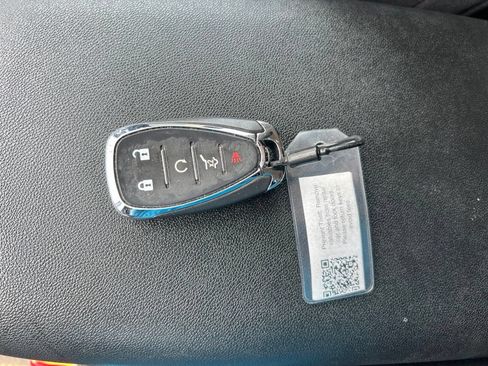 Used 2024 Chevrolet Equinox LT FWD image 27