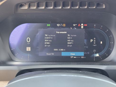 Certified 2025 Volvo XC90 B5 Core w/ Climate Package image 20