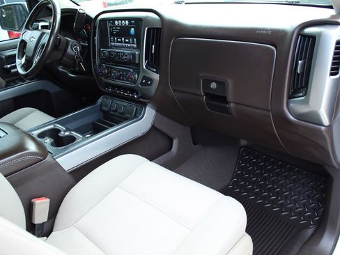 Used 2018 Chevrolet Silverado 1500 LT w/ Texas Edition image 13