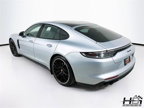 Used 2023 Porsche Panamera Platinum Edition image 8
