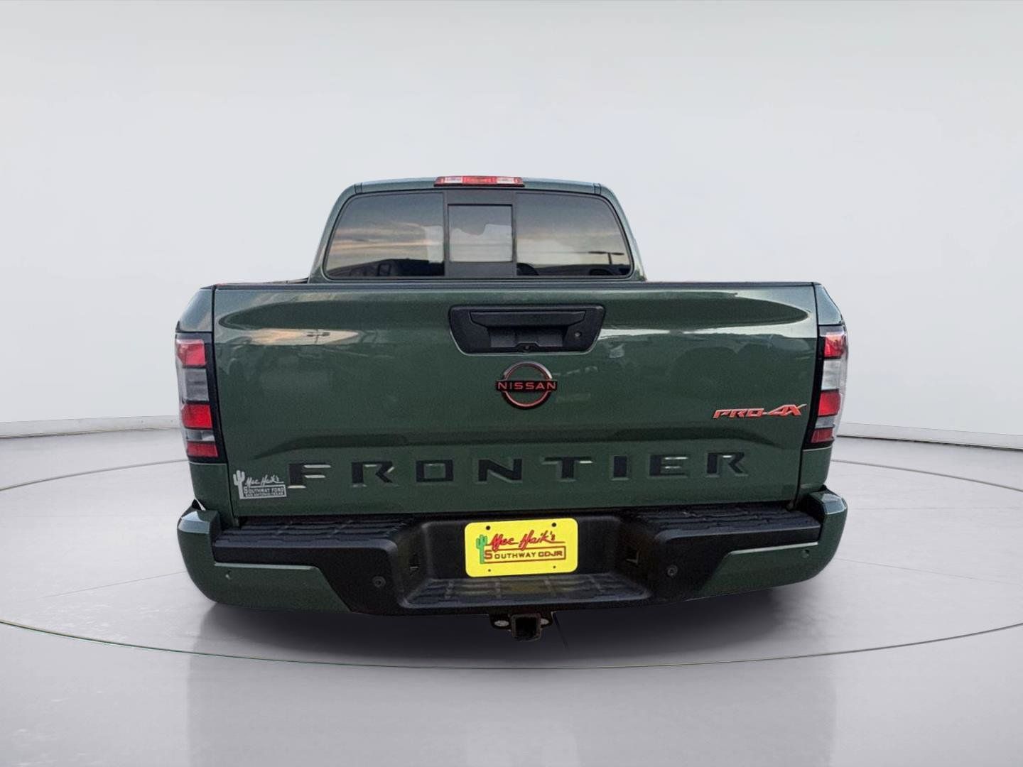 Used 2022 Nissan Frontier PRO-4X w/ Technology Package AWD/4WD image 4
