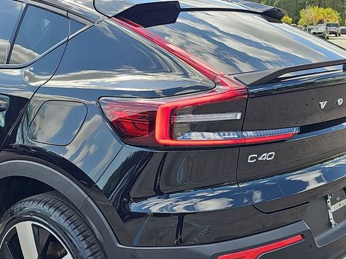 Used 2023 Volvo C40 P8 Recharge Ultimate image 38
