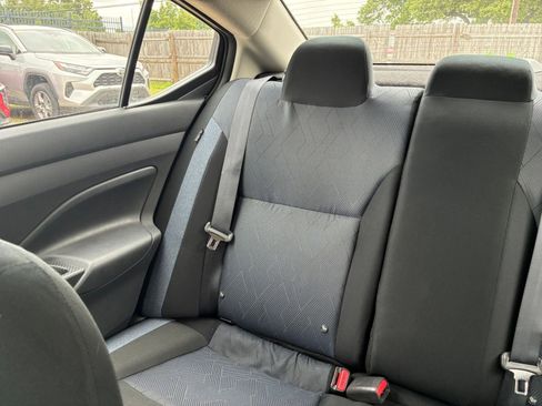 Used 2025 Nissan Versa SV FWD image 32