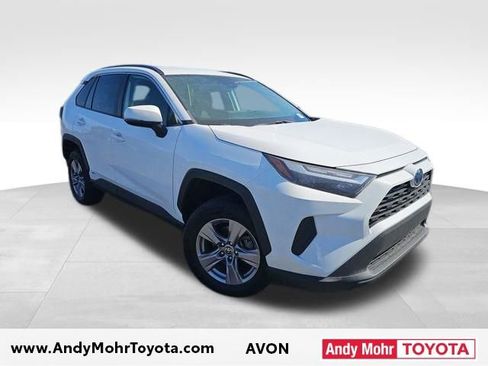 Used 2022 Toyota RAV4 XLE image 1