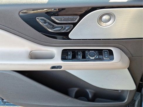 Used 2021 Lincoln Aviator Reserve w/ Equipment Group 202A image 11