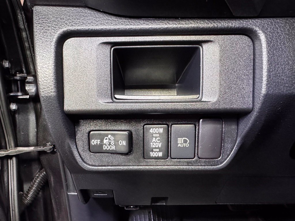 Used 2019 Toyota Tacoma TRD Sport w/ Technology Package AWD/4WD image 23