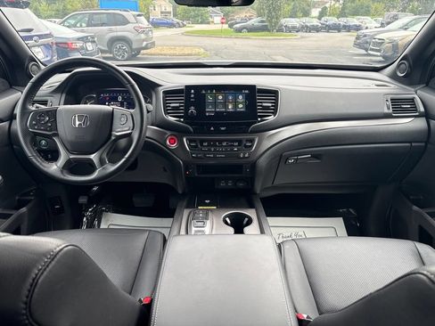 Used 2025 Honda Passport EX-L image 13
