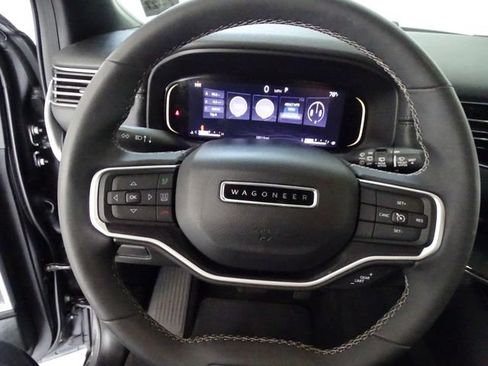 Certified 2022 Jeep Wagoneer Series I w/ Premium Group I AWD/4WD image 6