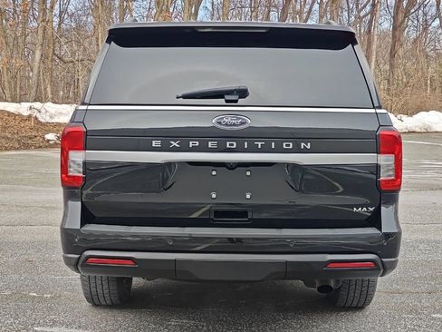 Used 2023 Ford Expedition Max XLT image 4