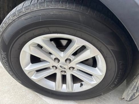 Used 2015 Ford Explorer FWD image 4