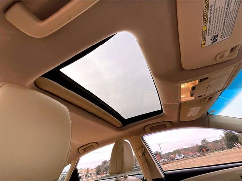 Used 2015 Toyota Avalon XLE image 13